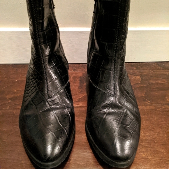 Fabianelli Black Snakeskin Booties - Picture 1 of 8